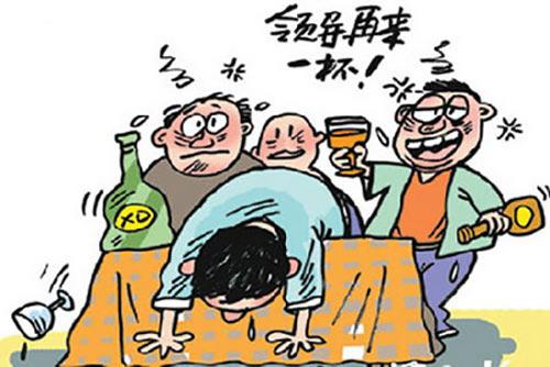 饭局上：“这杯我干了，您随意”，这话得罪人了，高情商这么说