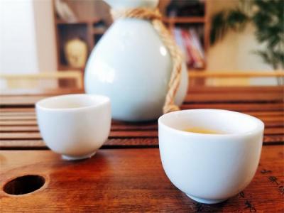 “一口三香”的酒鬼酒与四特酒各有什么特点？主力产品有哪些？